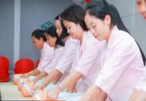 保姆月嫂育婴师钟点工保洁阿姨陪护护工带孩子提供不住家保姆、住 保姆月嫂育婴师钟点工保洁阿姨陪护护工带孩子提供不住家保姆、住